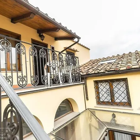 Apartment Roomy By Il Mosaico